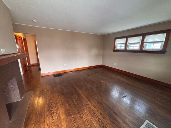 Building Photo - 1731 Fauver Ave