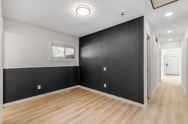 Building Photo - 2263 Dawnlight Ave