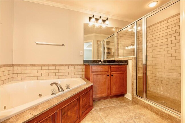 Building Photo - 2249 Ewell Park Dr NW