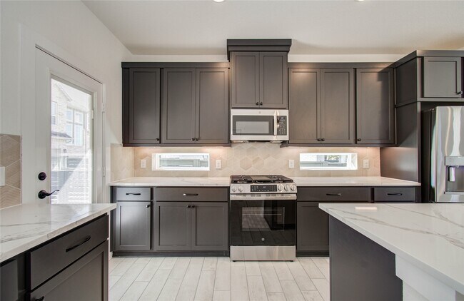 Building Photo - 15110 Dry Crk Jct Pl