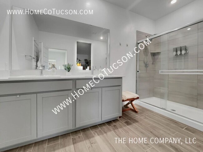 Building Photo - 5558 W Summer Vw Dr