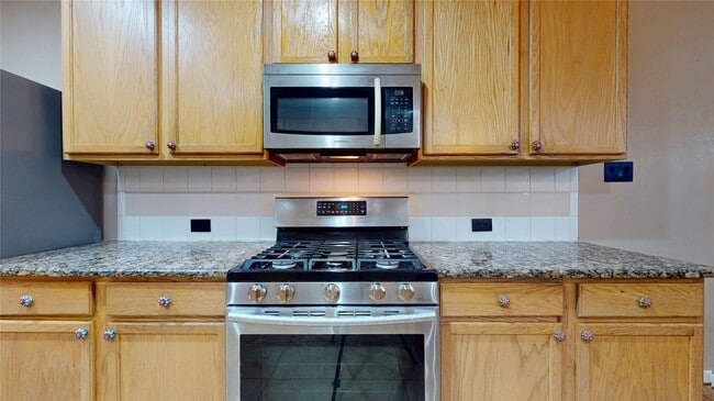 Building Photo - 21050 Florette Ln