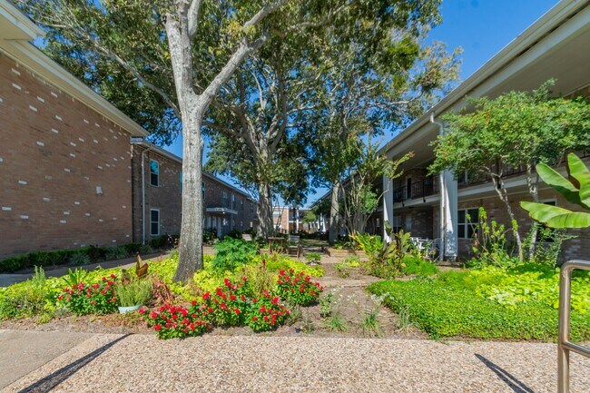 Building Photo - 3535 E NASA Pkwy