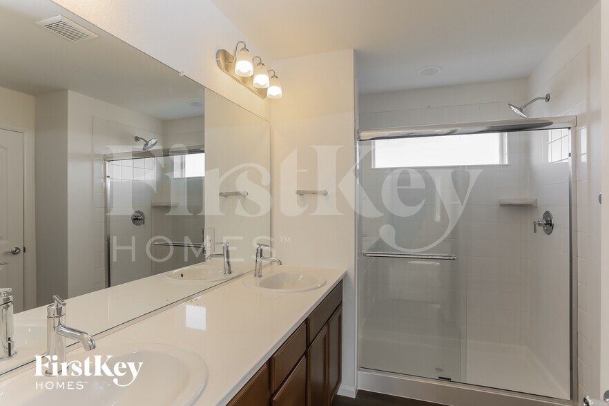Building Photo - 10249 Luneth Dr