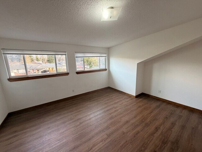 Building Photo - Beautiful Family Home in Tacoma!