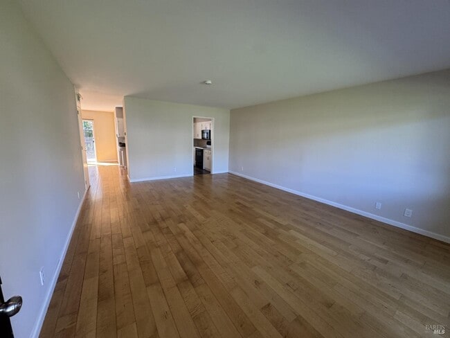 Building Photo - 1060 Los Gamos Rd