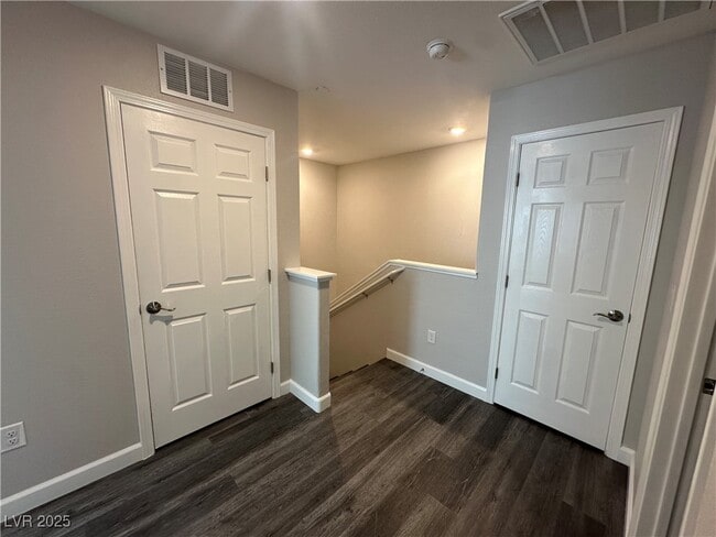 Building Photo - 2834 Champagne Gold Ave