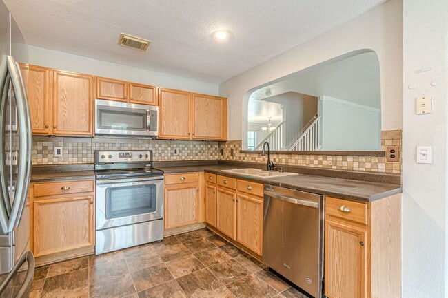 Building Photo - 164 Springtree Hollow