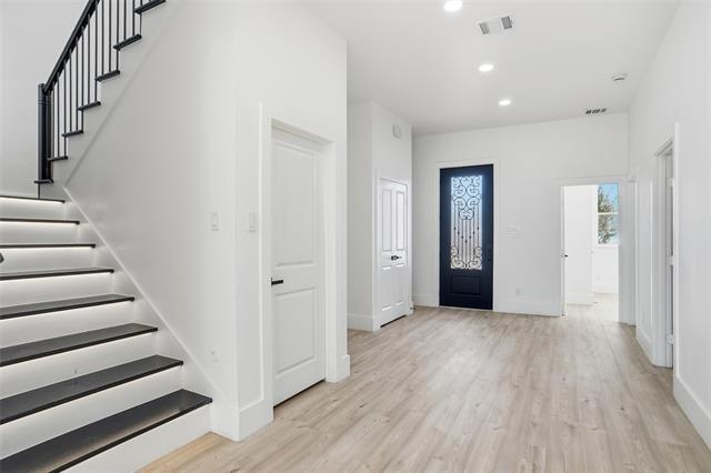 Building Photo - 128 Cedar Ln