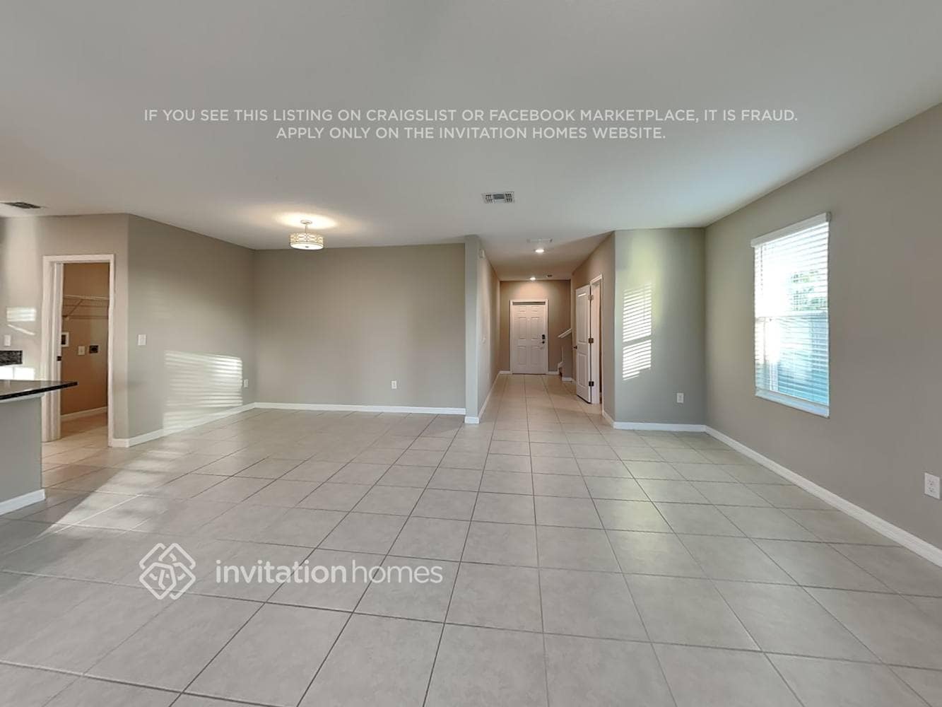 Building Photo - 2393 Jungle Dr