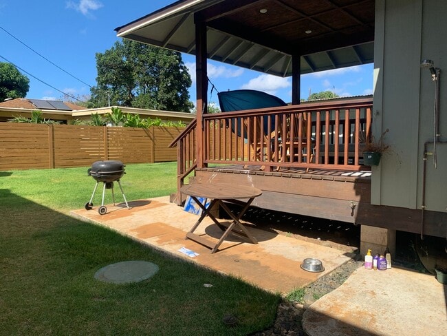 Building Photo - Renovated 3 bed, 2 bath Duplex Home in Waialua