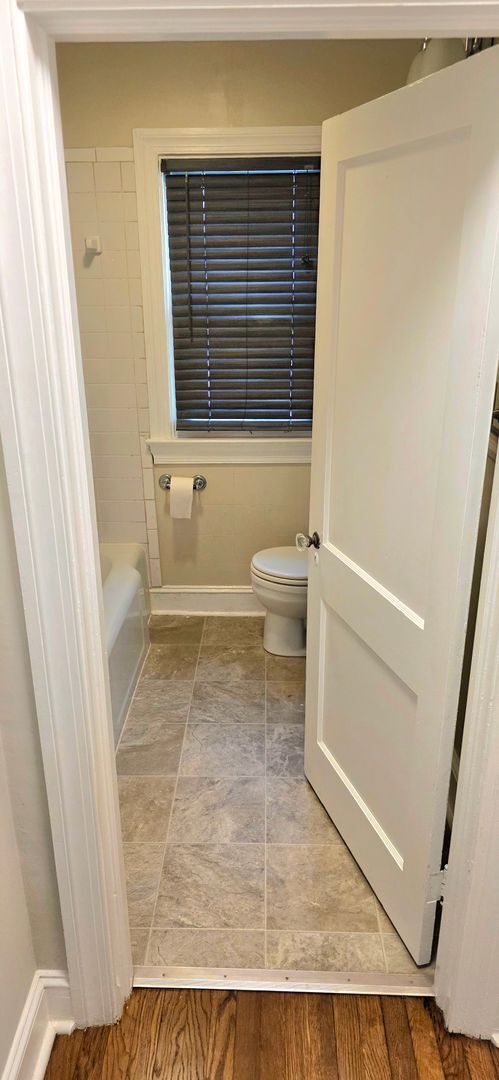 Building Photo - Cozy & Convenient 2 Bed, 1 Bath Home