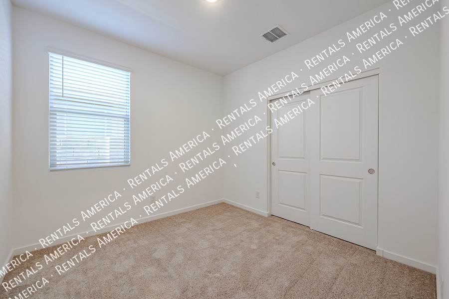 Building Photo - 15990 W Gray Fox Trl