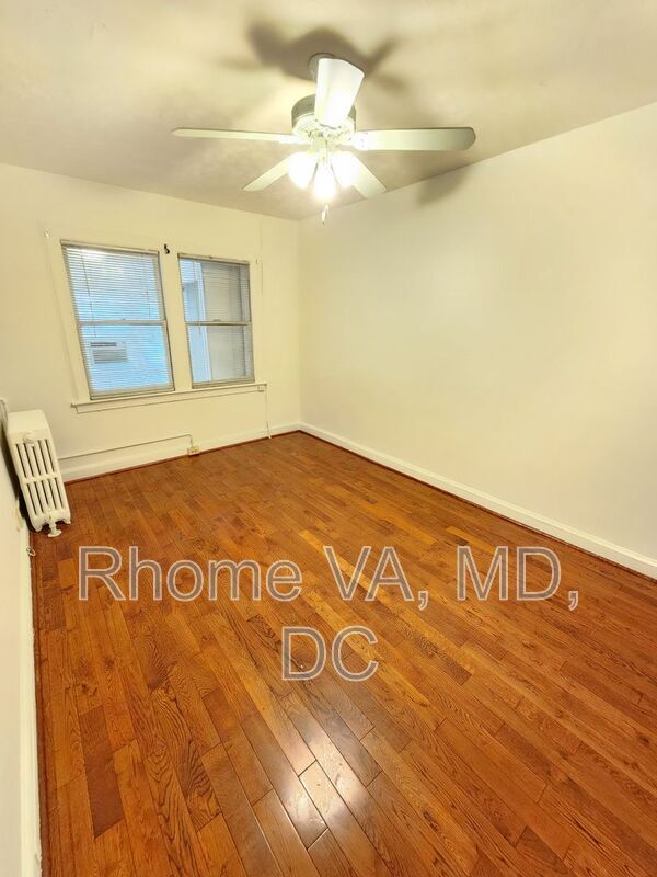 Building Photo - 515 Franklin St NE