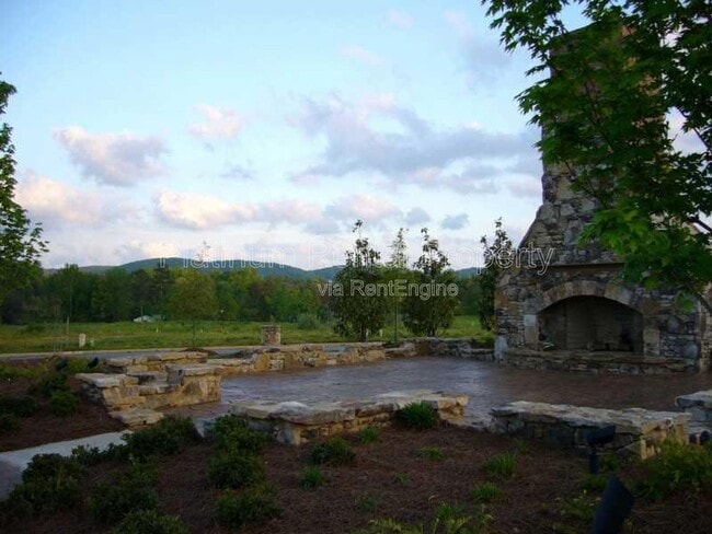 Building Photo - 4770 Leatherstone Way