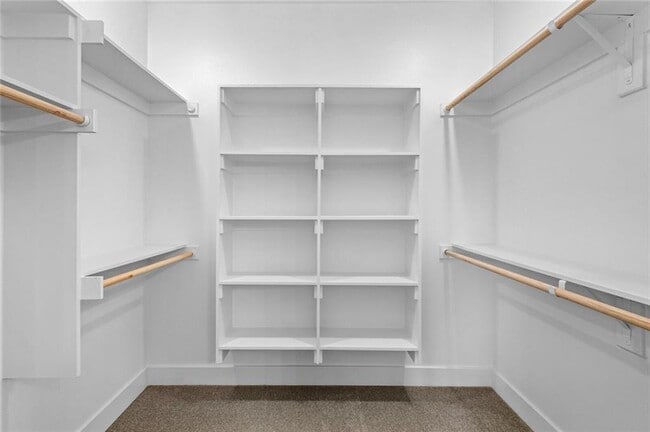 Building Photo - 3058 W Berkeley Ave