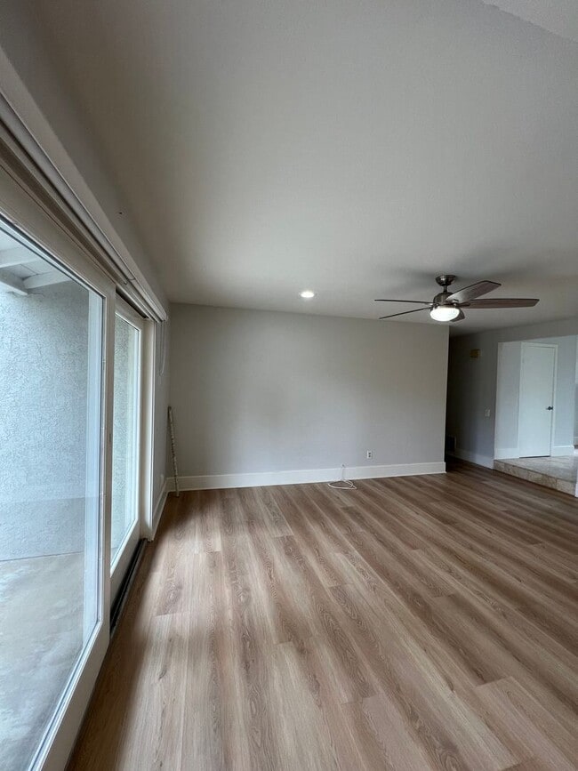 Building Photo - Beautiful Single Story Family Home