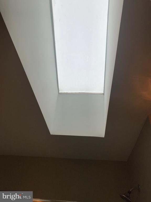 Building Photo - 4662 Deerwatch Dr