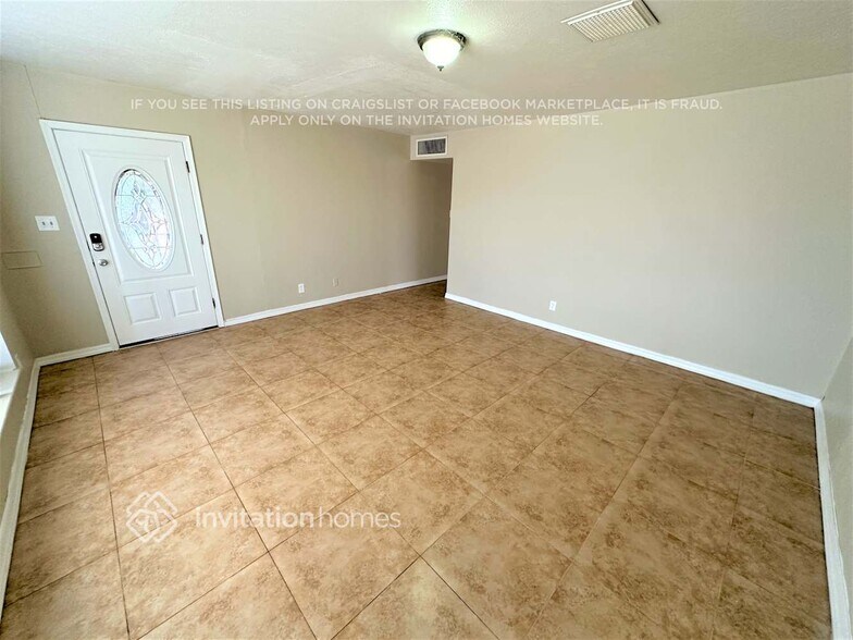 Building Photo - 3608 W Ocotillo Rd