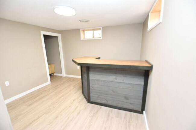 Building Photo - 2320 Milburn Blvd