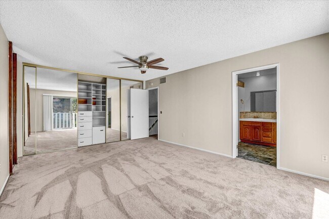 Building Photo - 11454 Doral Ave