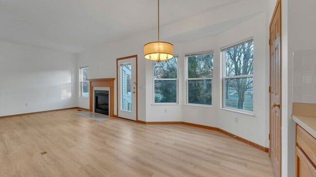 Building Photo - 7275 Winterbek Ave
