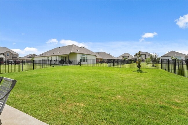 Building Photo - 3217 Flowering Peach Dr.
