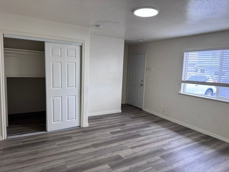 Building Photo - 2505 W 450 N