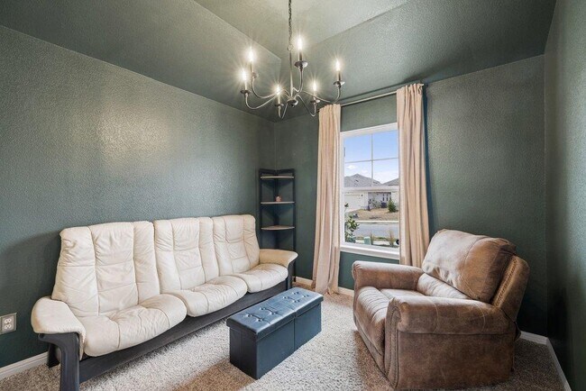 Building Photo - 225 El Capitan Lp