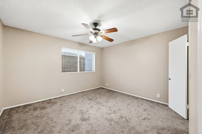 Building Photo - 6Bed/3Bath Split Level House at Cactus/75th Ave! Ready for Immediate Move-In! -- POOL!