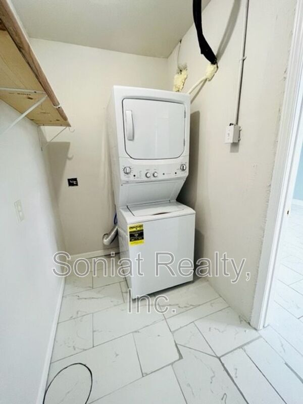 Building Photo - 2607 Columbus St