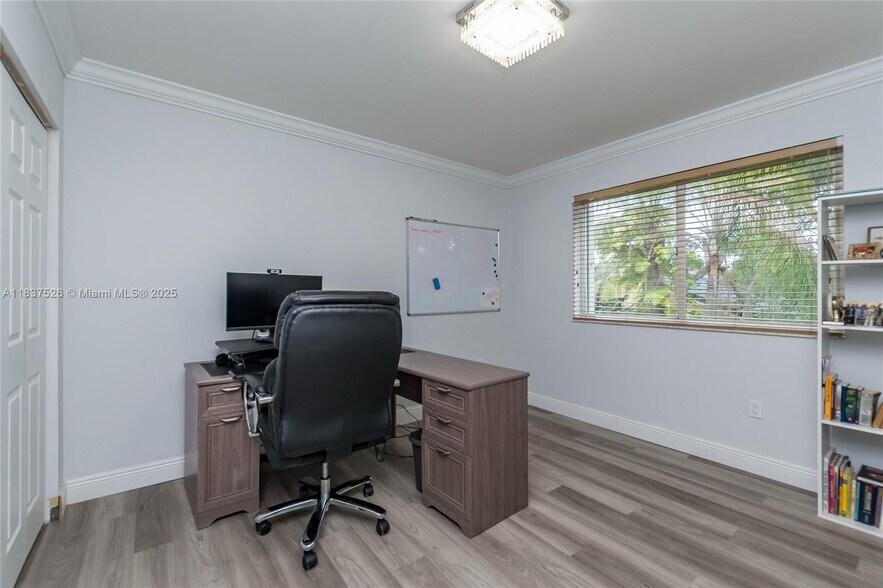 Building Photo - 14755 SW 123rd Ave