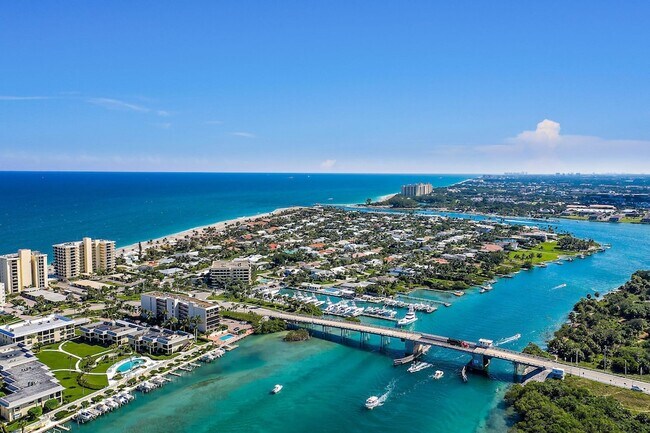 Building Photo - 225 S Beach Rd