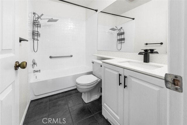 Building Photo - 424 Oak St