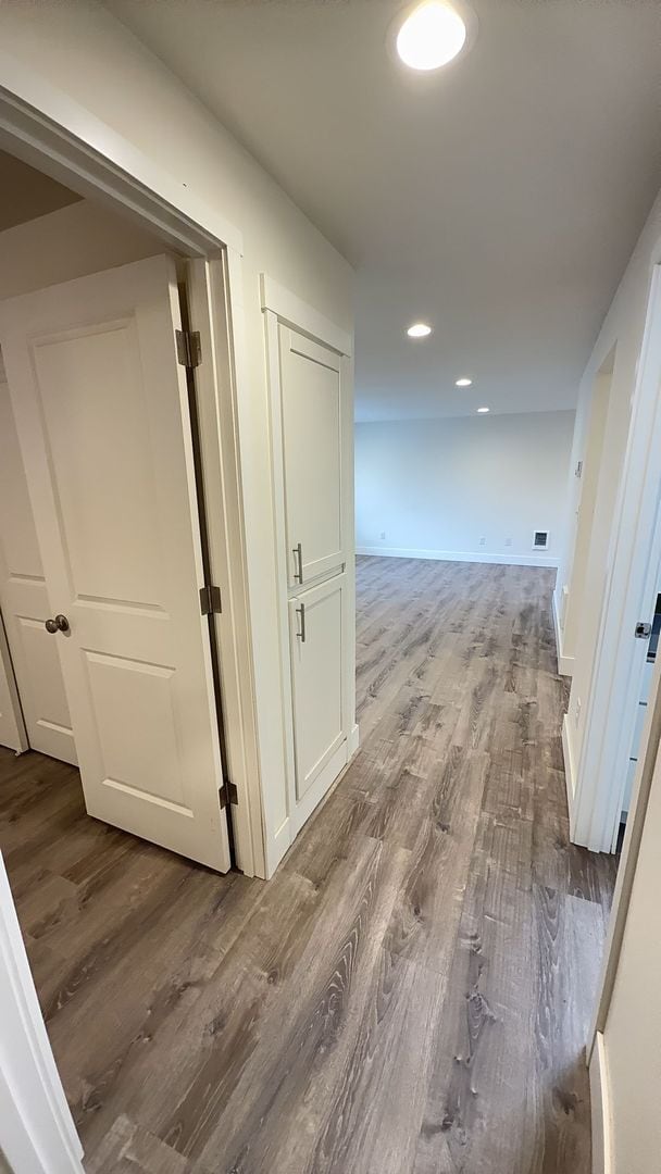 Building Photo - Cozy upgraded 2 bedroom duplex w/ attached 1 car garage in Lakewood available now!