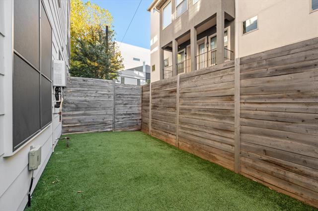 Building Photo - 1848 Euclid Ave