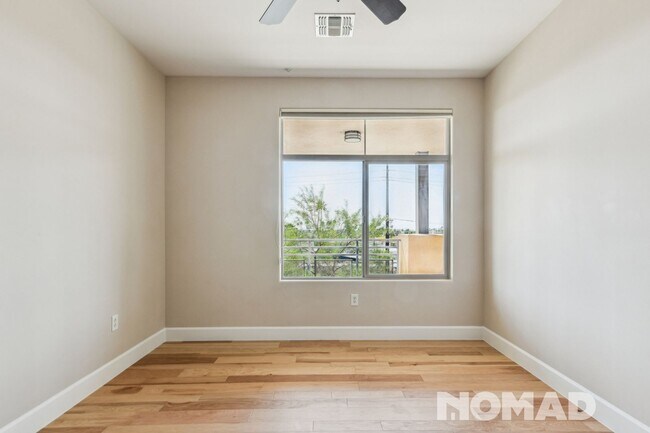 Building Photo - Charming 3BR Townhome in Scottsdale