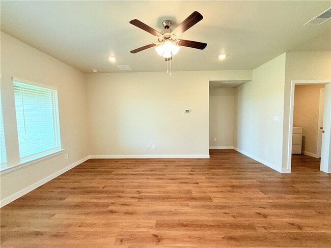 Building Photo - 1116 Zeus Dr
