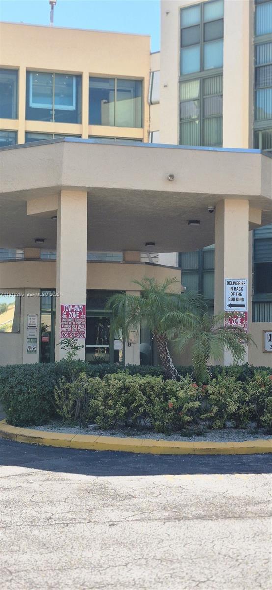 Building Photo - 2075 SW 122nd Ave