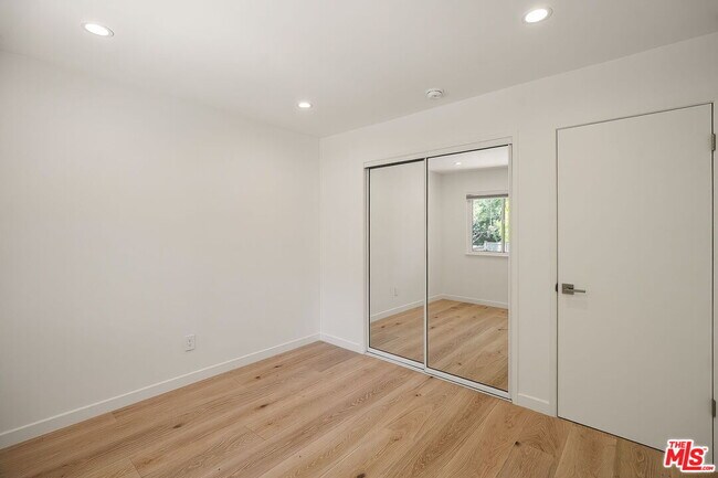 Building Photo - 10311 Clusterberry Ct