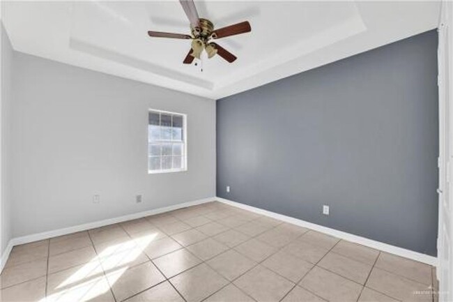 Building Photo - Benwood Apts
