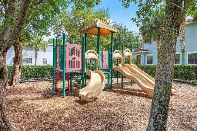 Building Photo - 5056 Astor Cir
