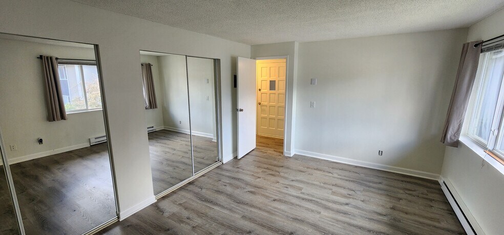 Building Photo - 17301 NE 45th St