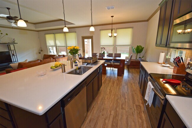 Building Photo - 8158 Luz de Luna St