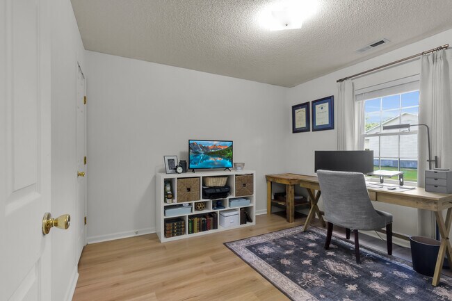 Building Photo - 231 Bishop Dr