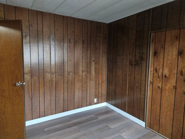 Building Photo - 3Bd/2Ba Manufactured Home - For viewing!