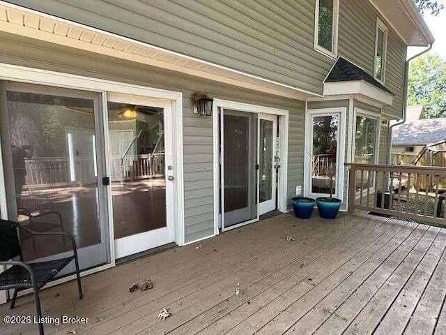 Building Photo - 1807 Oriole Dr
