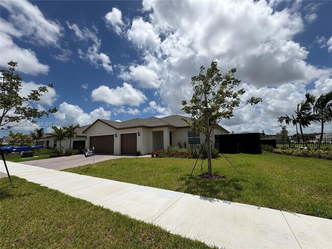 Building Photo - 17376 SW 285th St