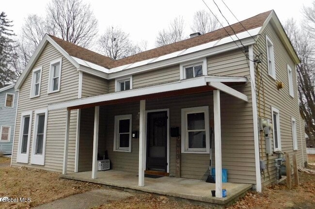 Primary Photo - 13 Montcalm Street
