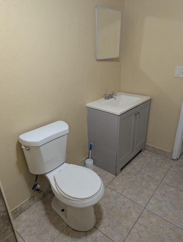 Building Photo - 664 W Melrose Cir